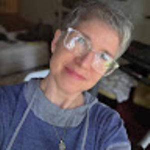 Meet your Posher, Liz